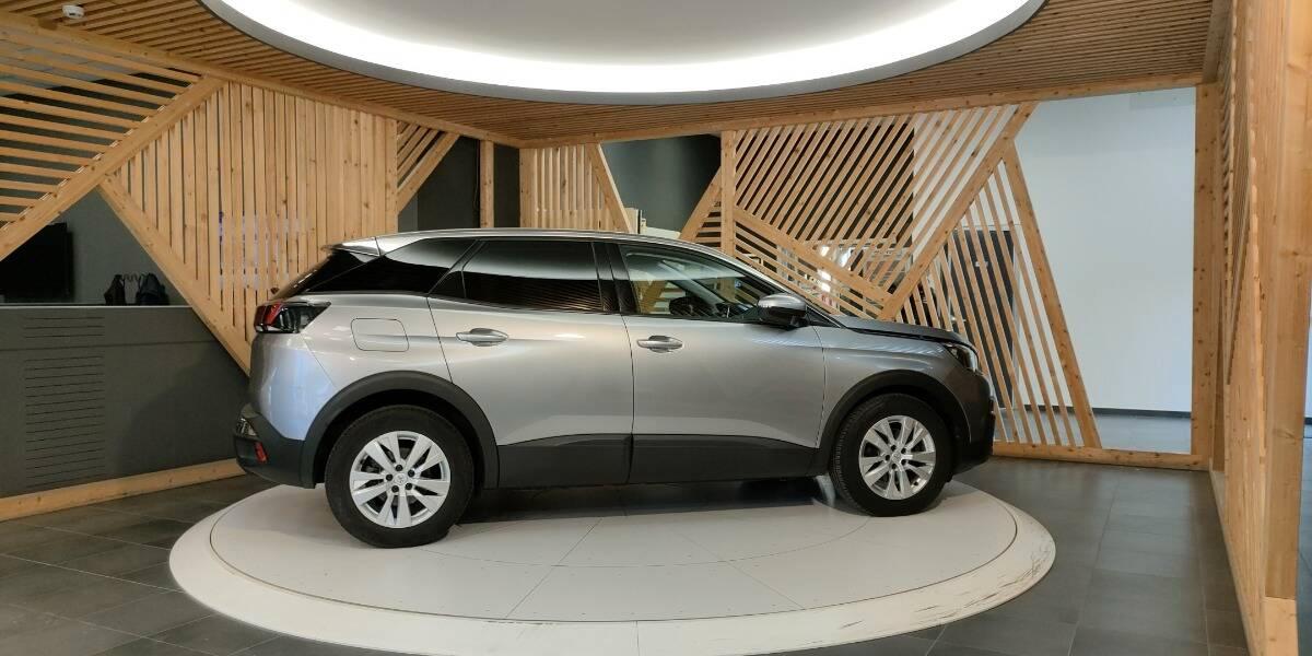 Peugeot 3008 1.5 bluehdi Business s&s 130cv eat8