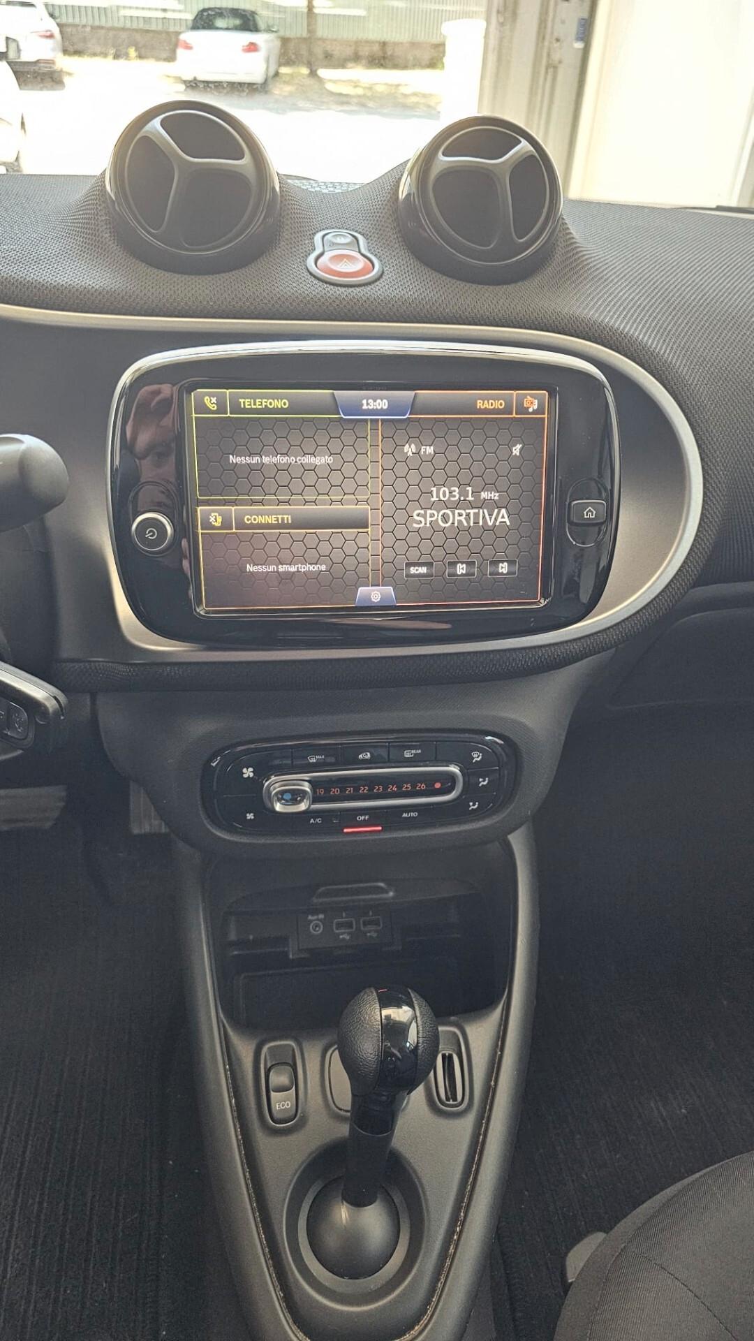 Smart fortwo EQ Racingreen 41 kw