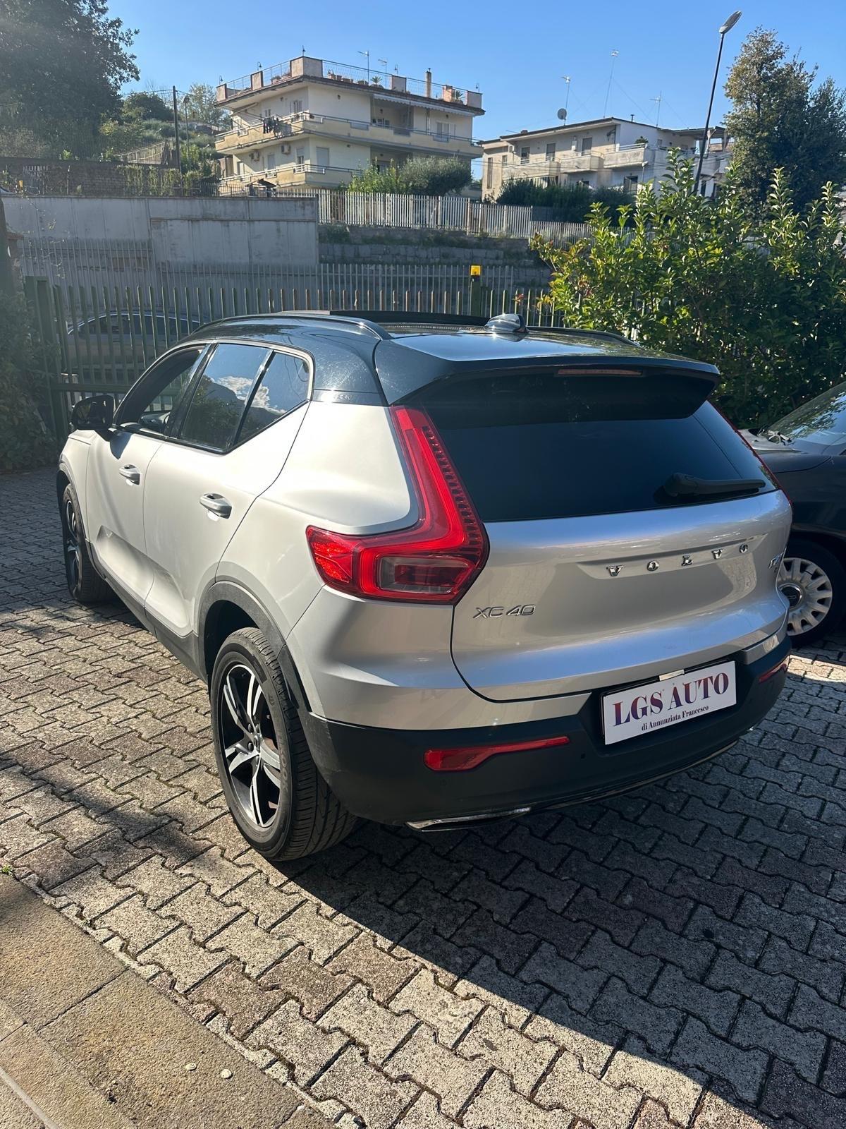 Volvo XC40 D4 AWD Geartronic R-design
