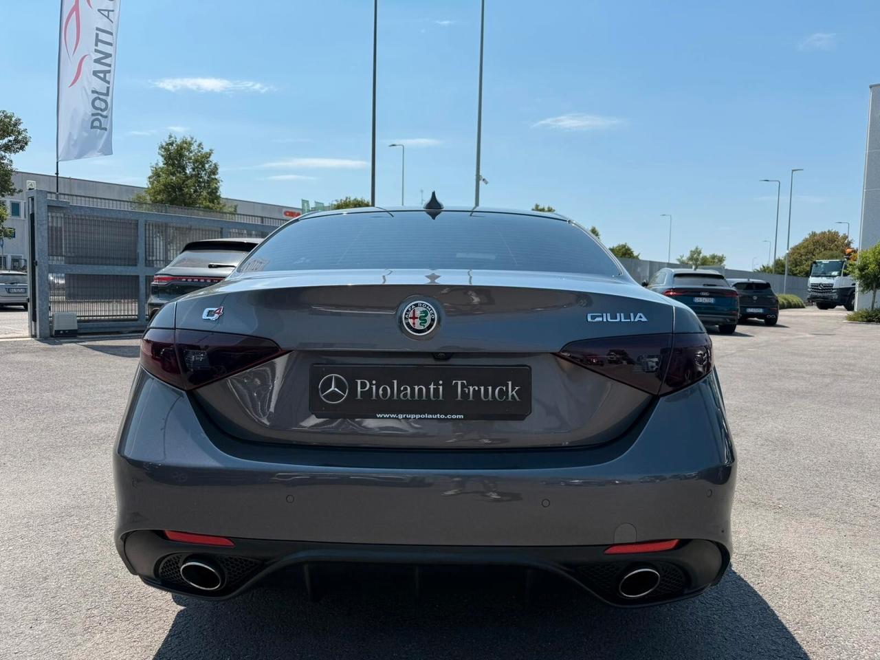 Alfa Romeo Giulia 2.2 Turbodiesel 210 CV AT8 AWD Q4 Veloce