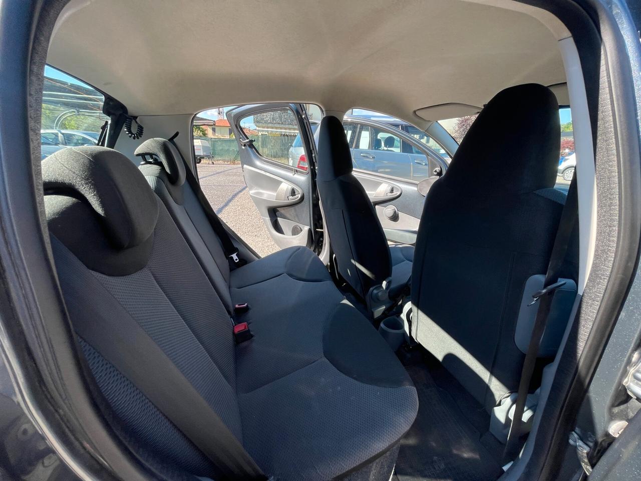 Toyota Aygo I 2005 5p 1.0 Sol m-mt