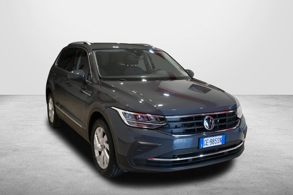 VOLKSWAGEN TIGUAN 2.0 TDI 150CV DSG SCR 4MOTION LIFE ( FARI LED - CLIMA TRIZONA - ADAPTIVE CRUISE - NAVI - APP CONNECT - PARK PILOT - CERCHI 18 )