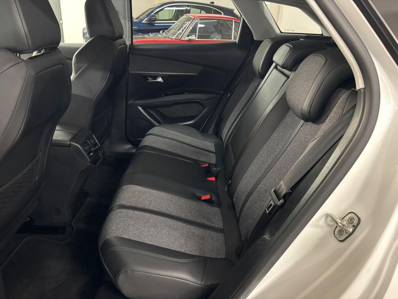 Peugeot 3008 BlueHDi 130 S&S Allure