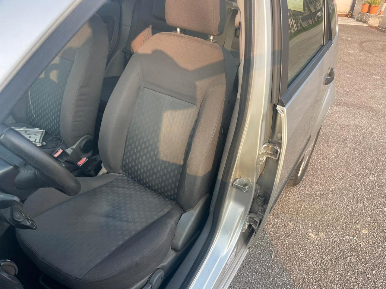 Ford Fiesta 1.2 5p. Neopatentati Unicoprop.