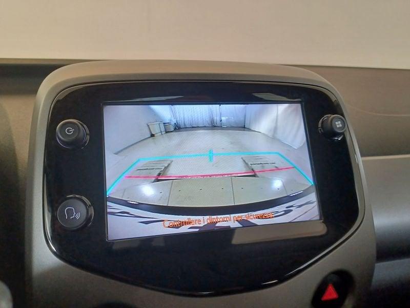 Toyota Aygo II 2018 5p 5p 1.0 x-play 72cv