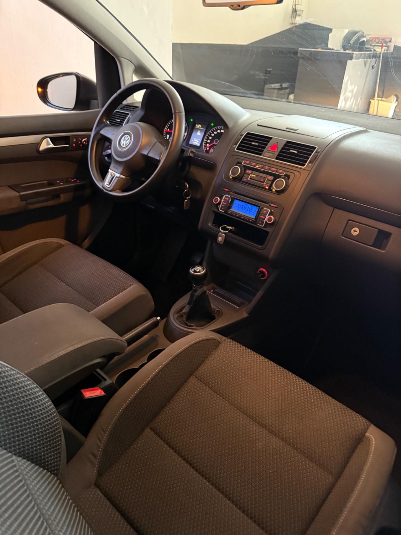 Volkswagen Touran 1.6 TDI Trendline 7 POSTI