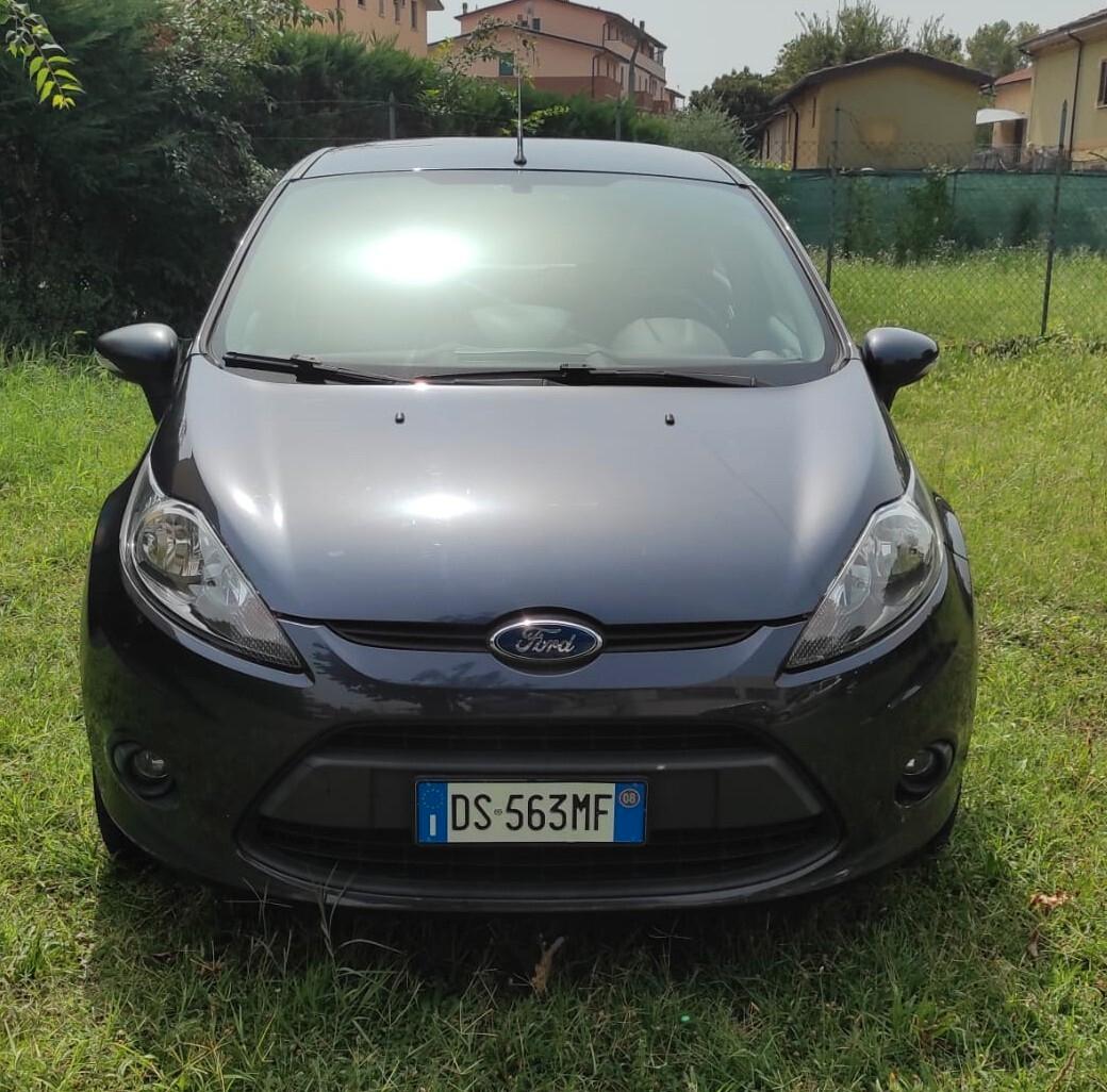 Ford Fiesta 1.4 TDCi 68CV 5 porte Titanium