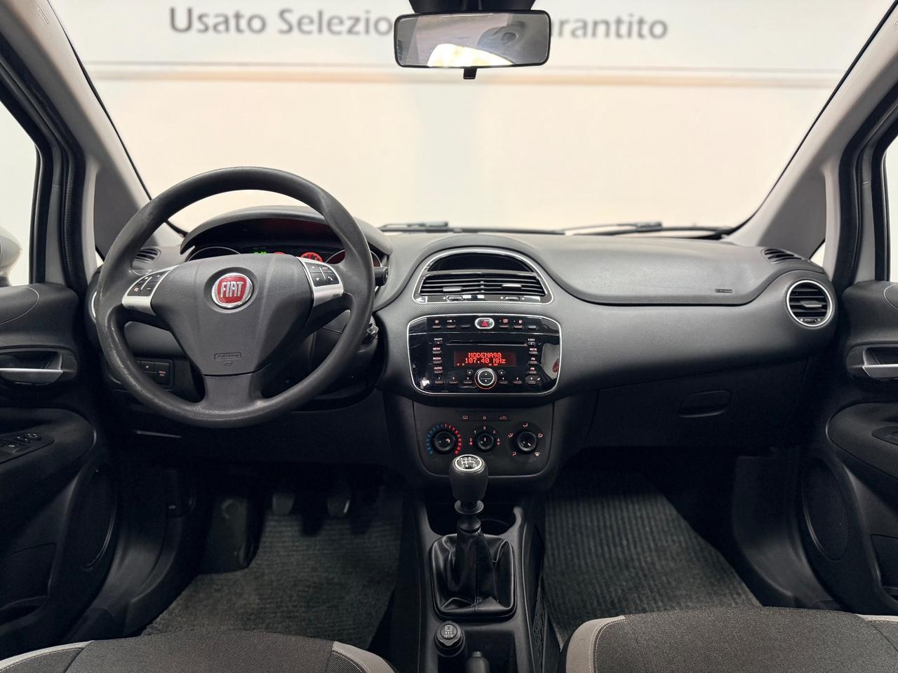 Fiat Punto 1.4 8V 5P GPL Lounge 01/2013 Neopatentati