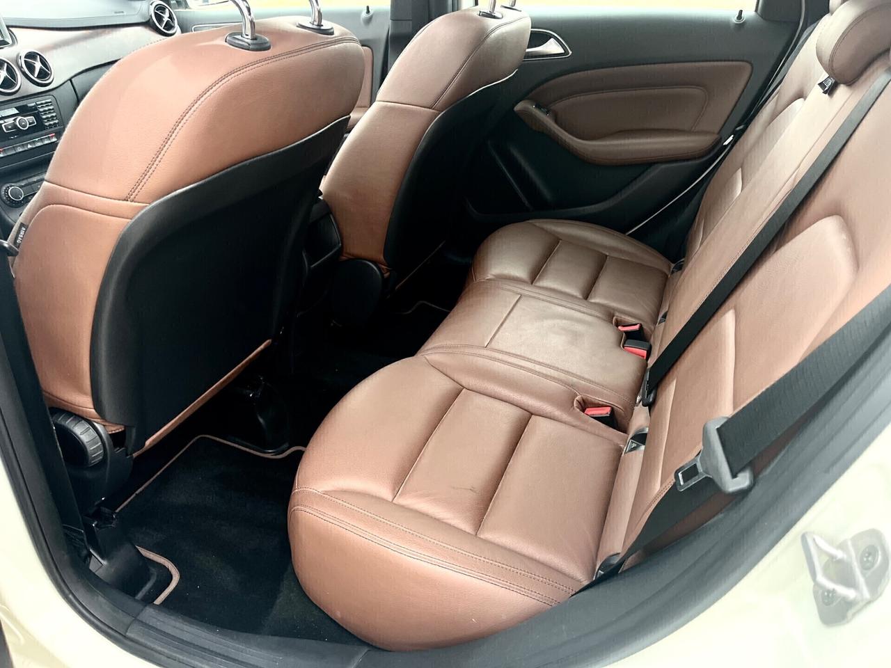 Mercedes-benz B Premium PLUS *TETTO*PELLE*NAVI*CERCHI18