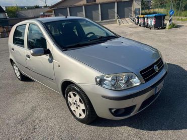 FIAT Punto neopatentati Bellissima Stupenda 1.2 16V 5PDynamic