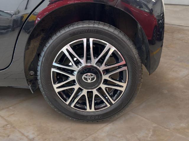 TOYOTA Aygo Connect 1.0 VVT-i 72 CV 5 porte x-clusiv red style