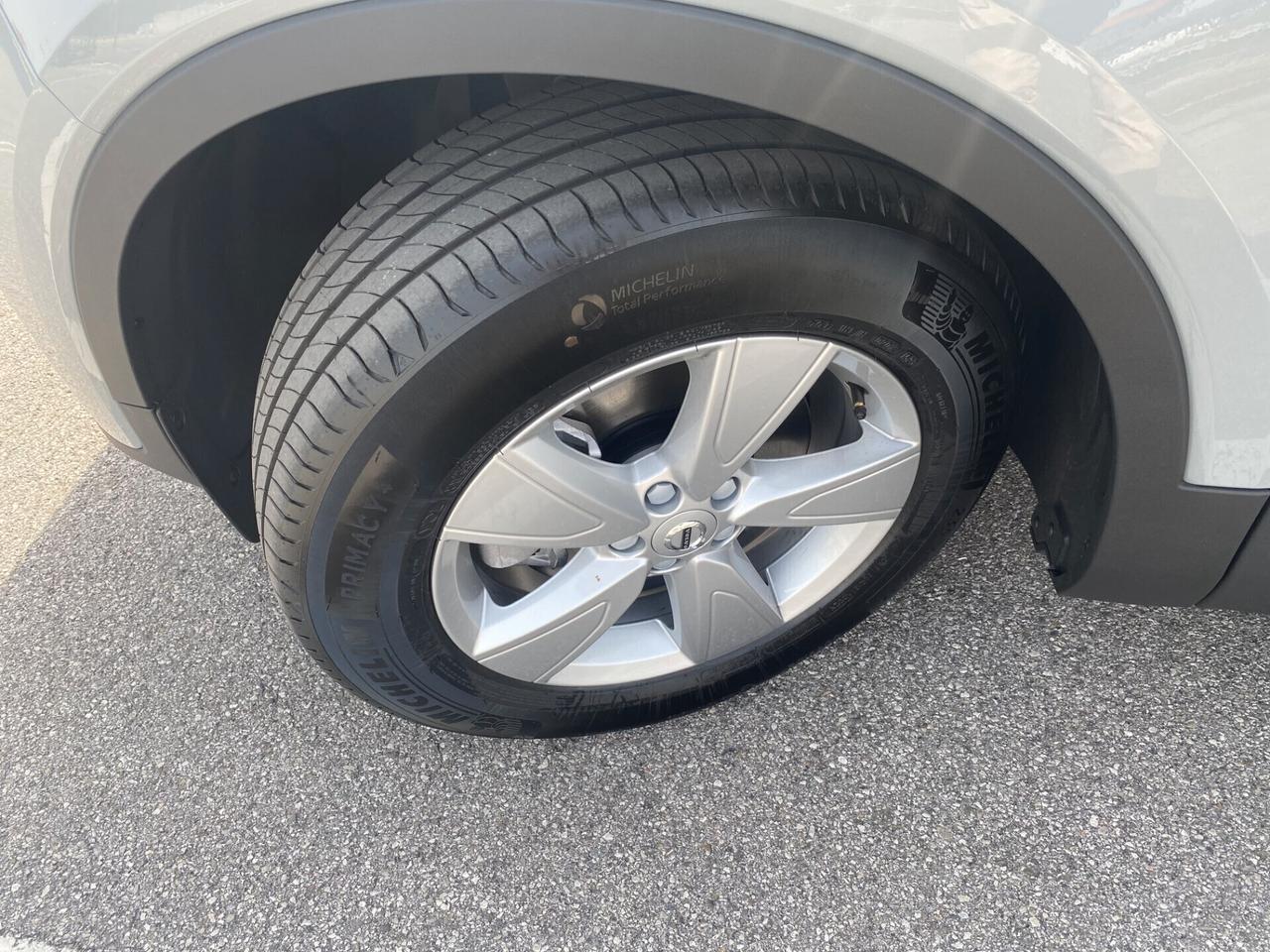 Volvo XC40 B3 (Benzina/Hybrid) Autom. Essential