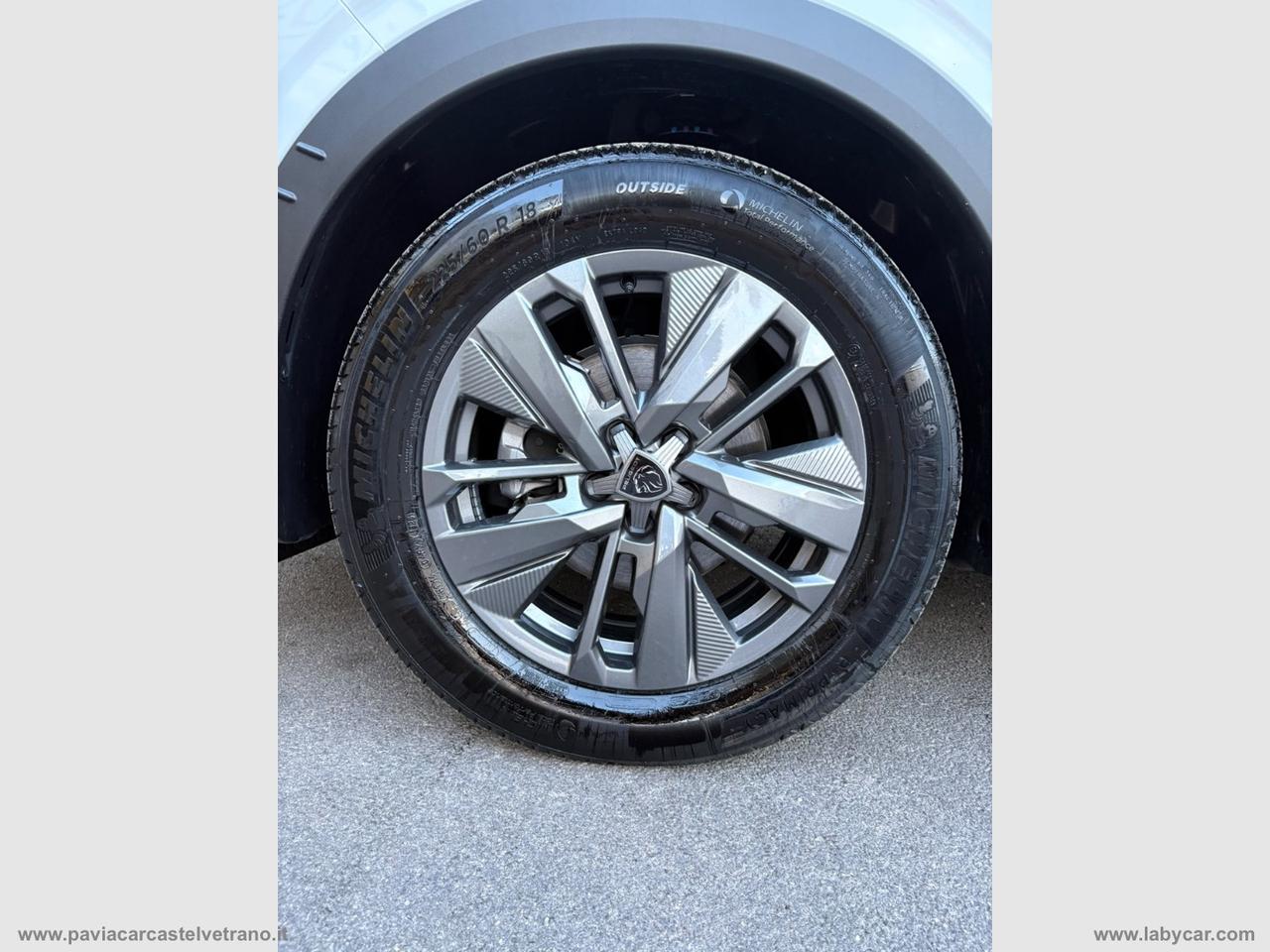 PEUGEOT 3008 Hybrid 145 e-DCS6 Allure KM/0