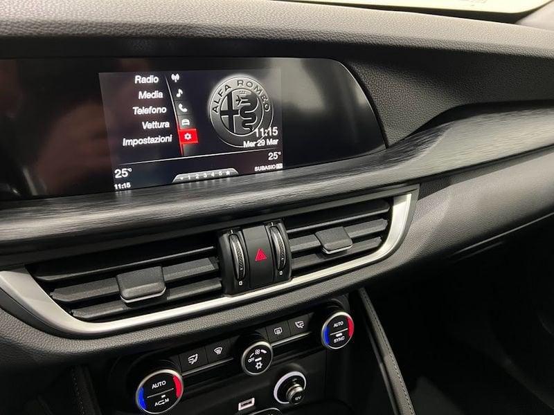 Alfa Romeo Stelvio Stelvio 2.2 Turbodiesel 180 CV AT8 RWD Super