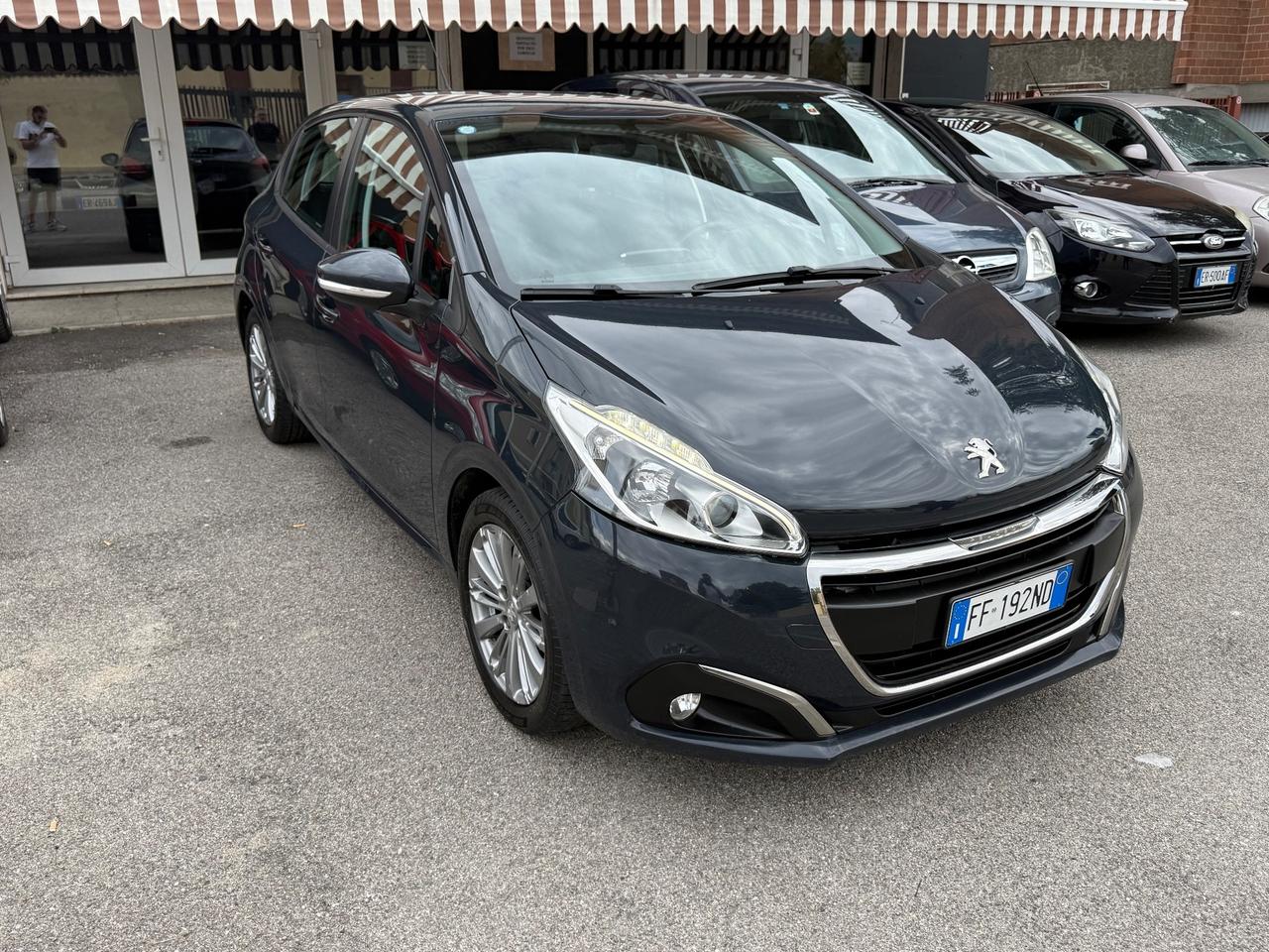 Peugeot 208 PureTech 82 5 porte Allure