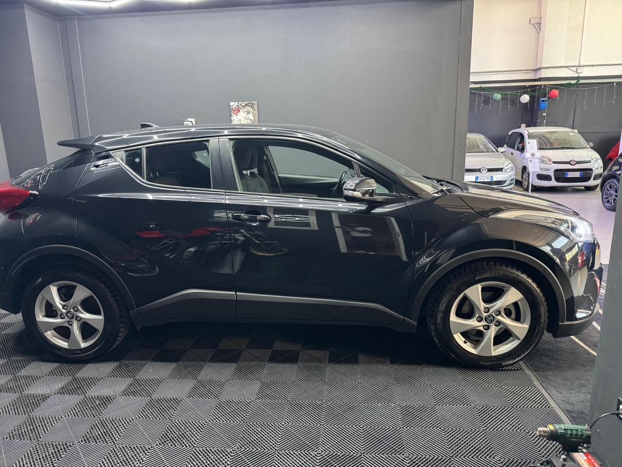 Toyota C-HR 1.8 Hybrid E-CVT – Anno 2019 – 108.000 km
