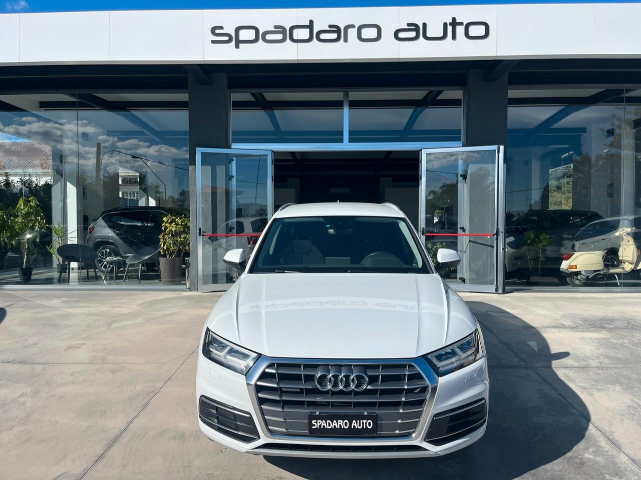 Audi Q5 2.0 TDI quattro S tronic Business Sport