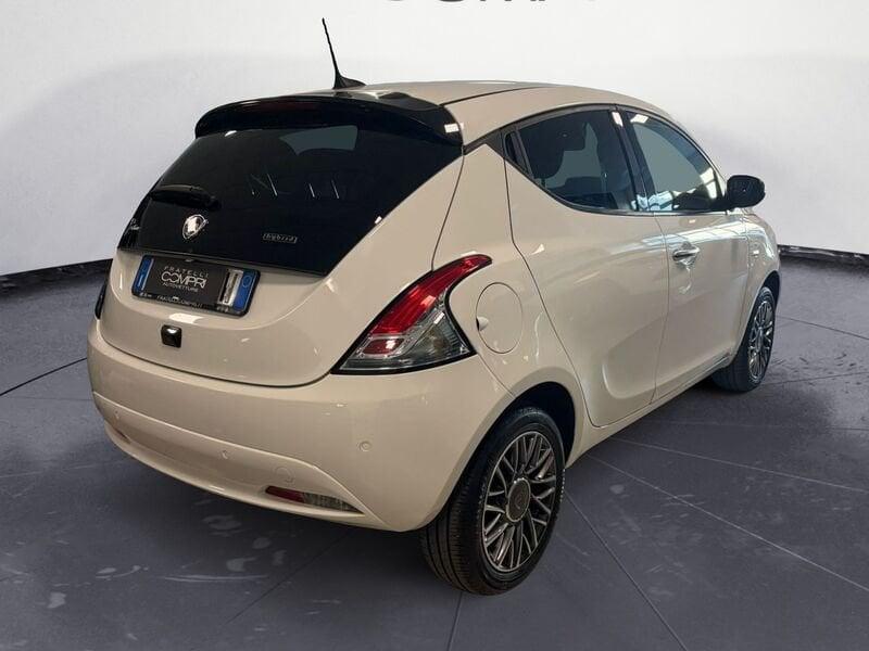 Lancia Ypsilon 1.0 FireFly 70cv Hybrid Gold Plus