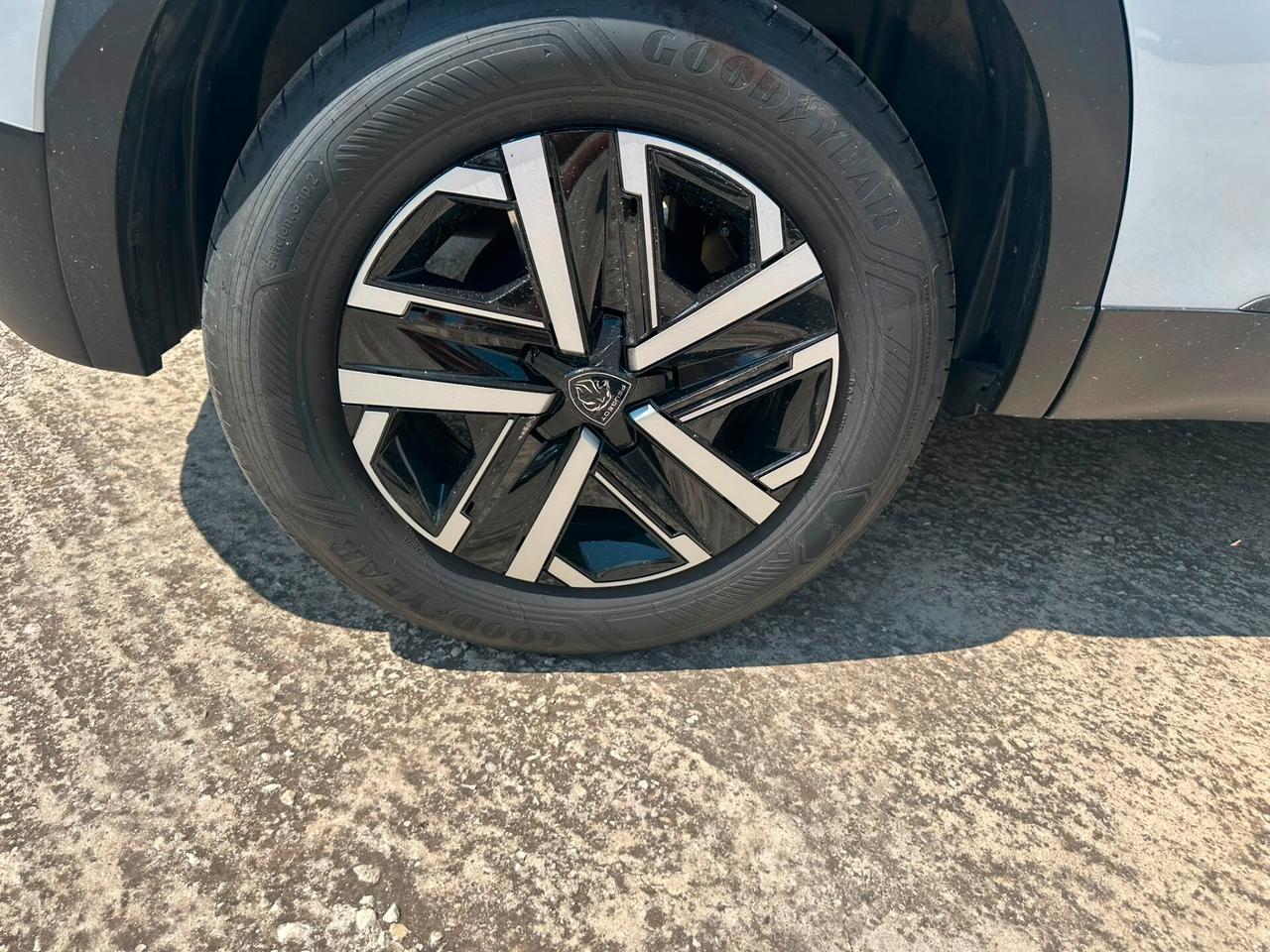 Peugeot 2008 PureTech 100 S&S Style