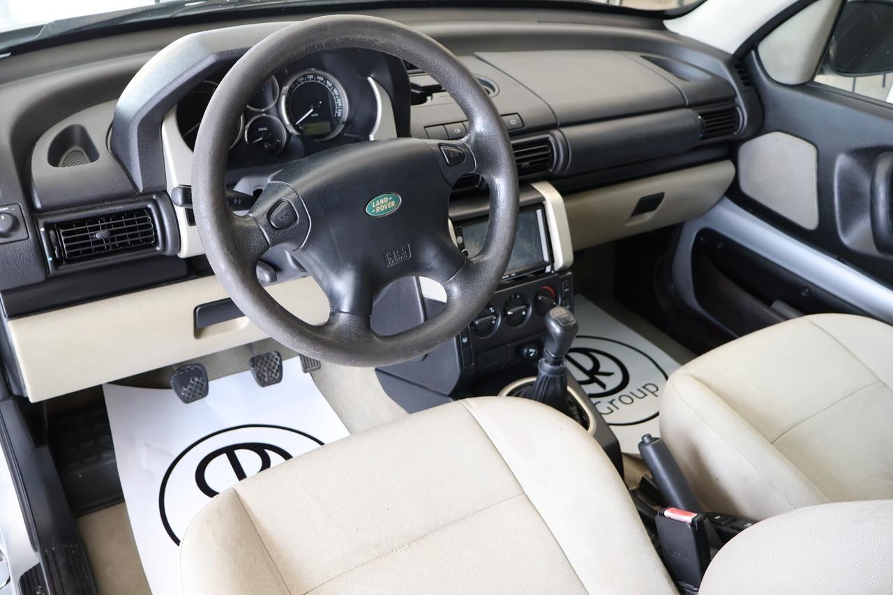 Land Rover Freelander 2.0 td4 3P gancio traino