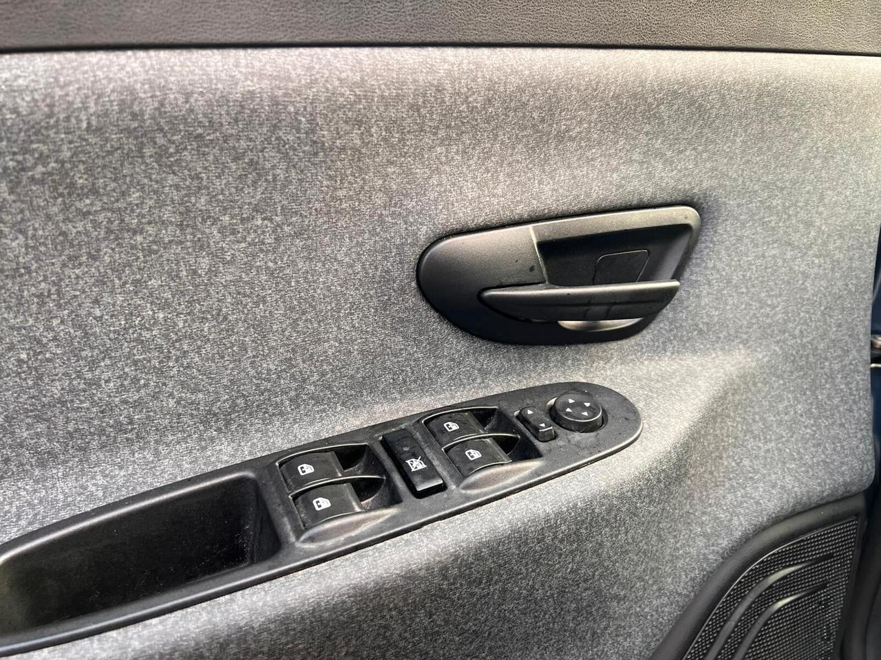 Lancia Ypsilon 1.0 FireFly 5 porte S&S Hybrid Silver Plus