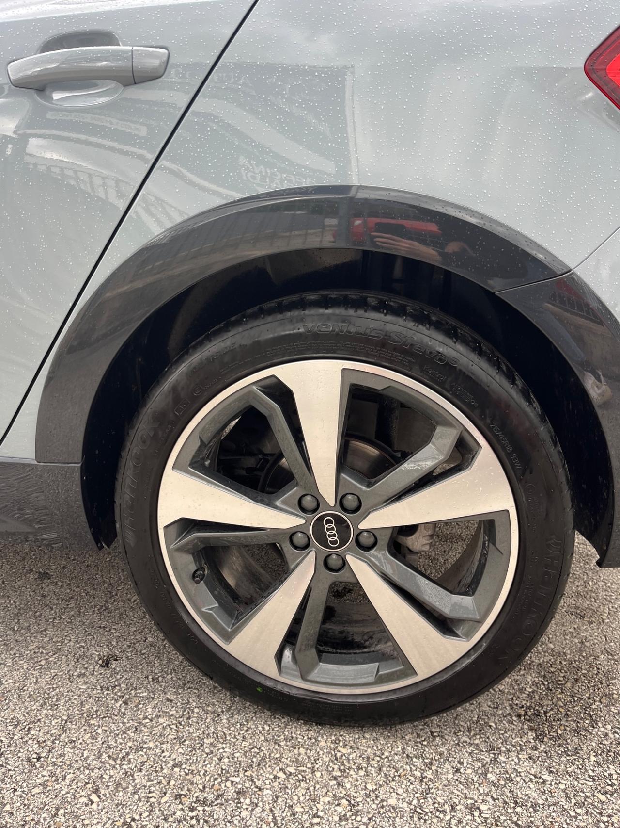 Audi A1 allstreet 30 TFSI S tronic Identity Contrast