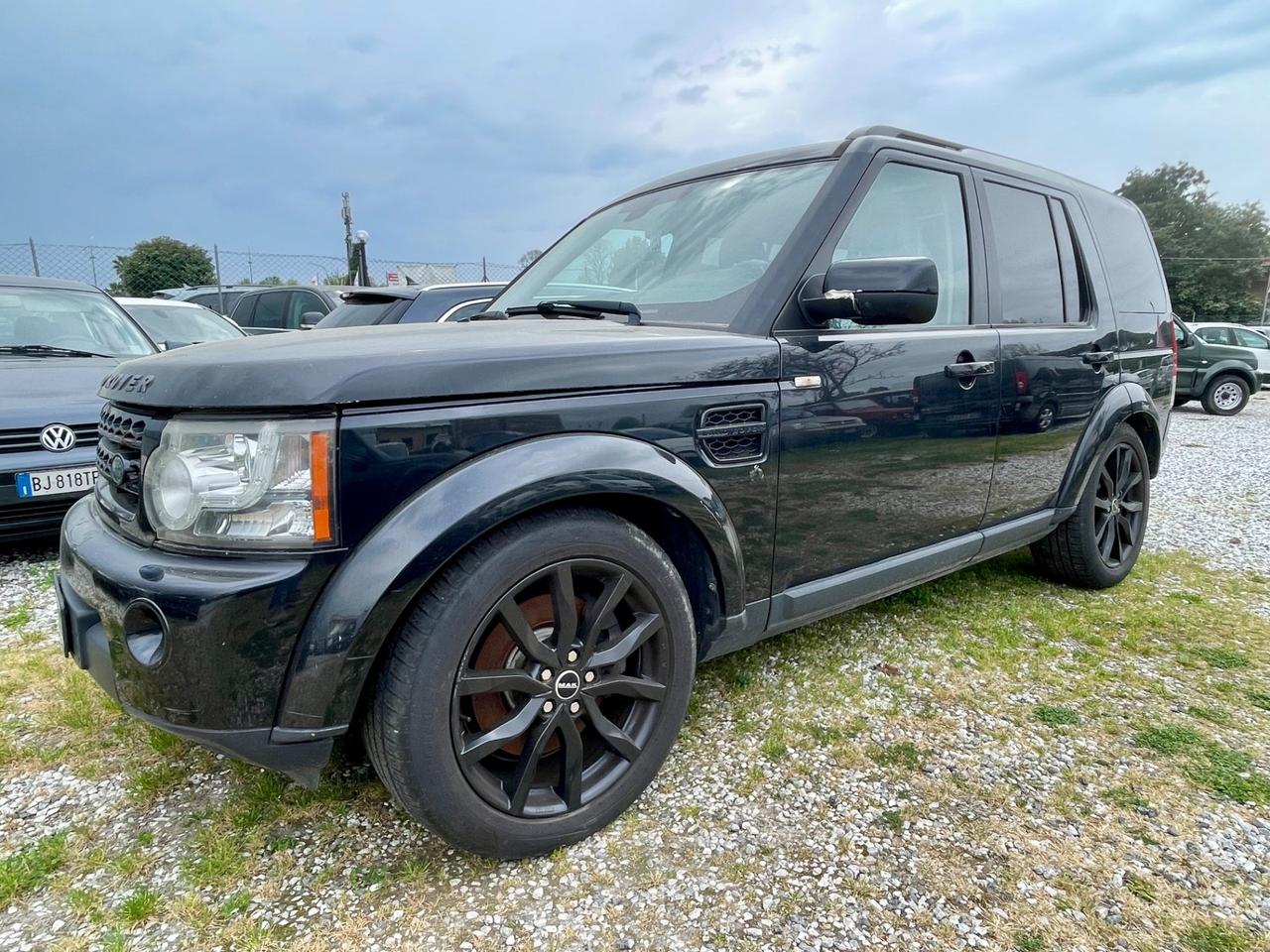 Land Rover Discovery 4 3.0 SDV6 245CV Black&White Limited Edition