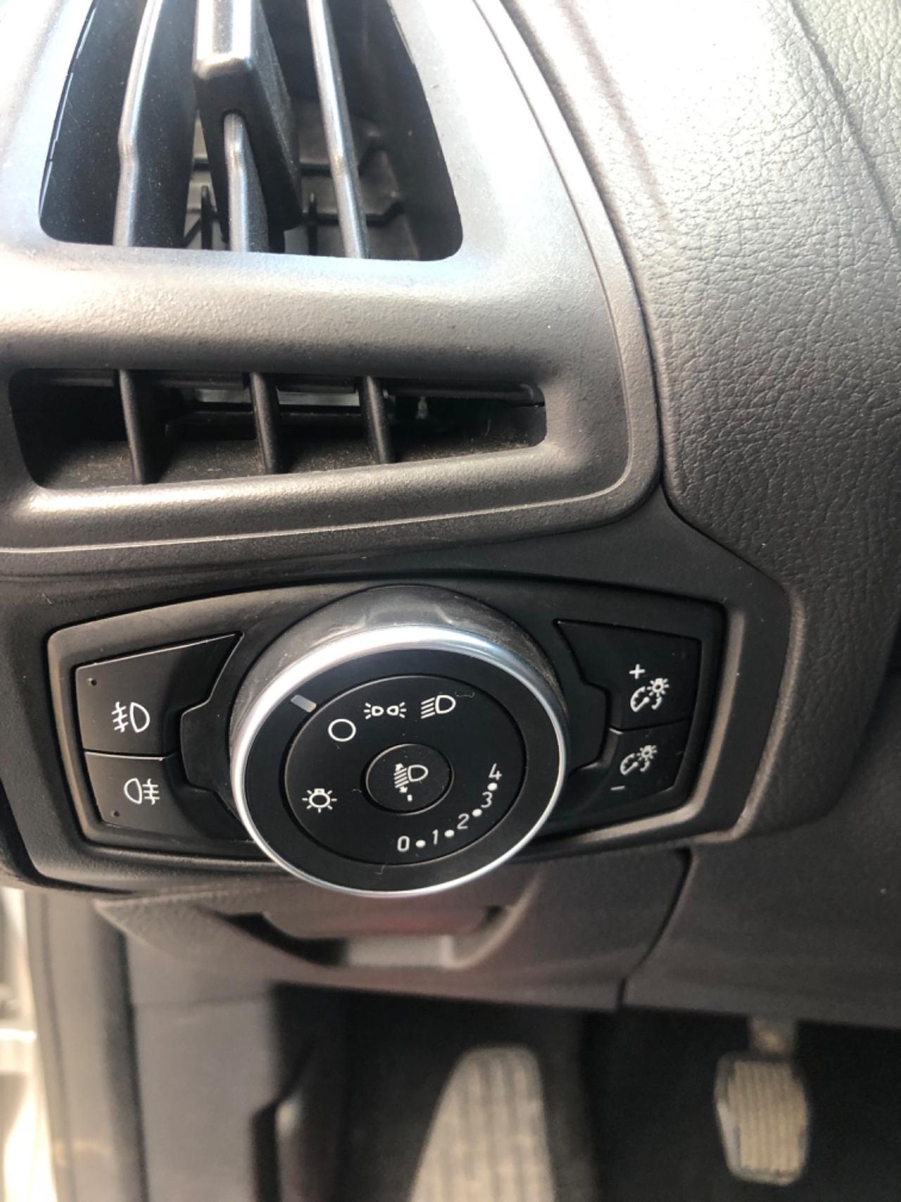 Ford Focus 1.5 TDCi 120 CV Start&Stop SW Titanium Business