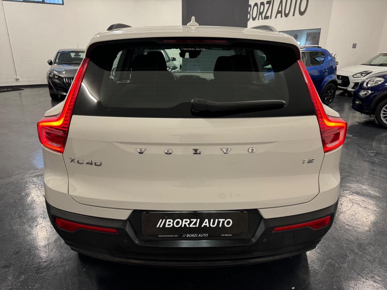 Volvo XC40 T2 Geartronic Momentum Pro REALE!