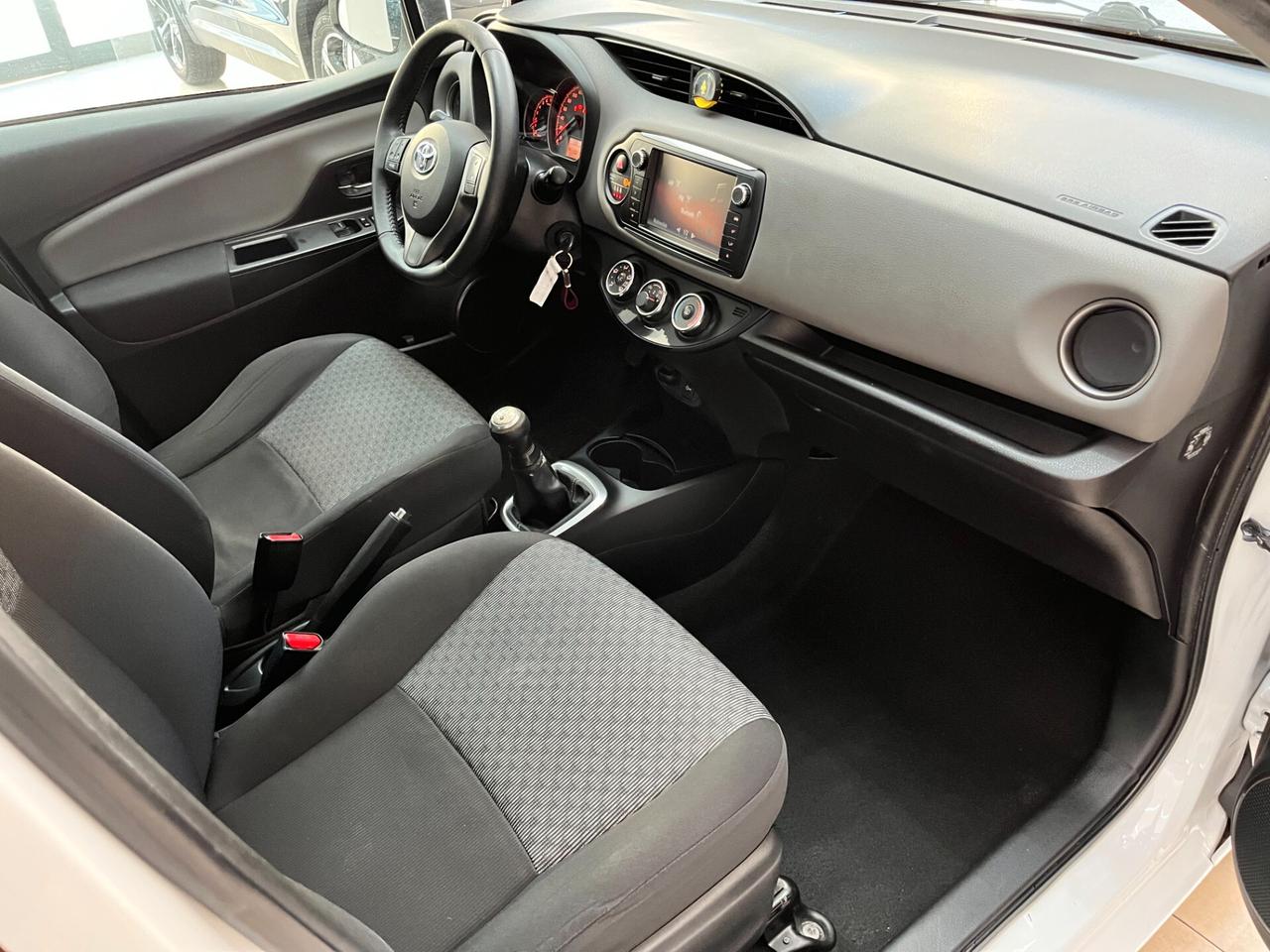 Toyota Yaris 1.0 5 porte Lounge - 2015