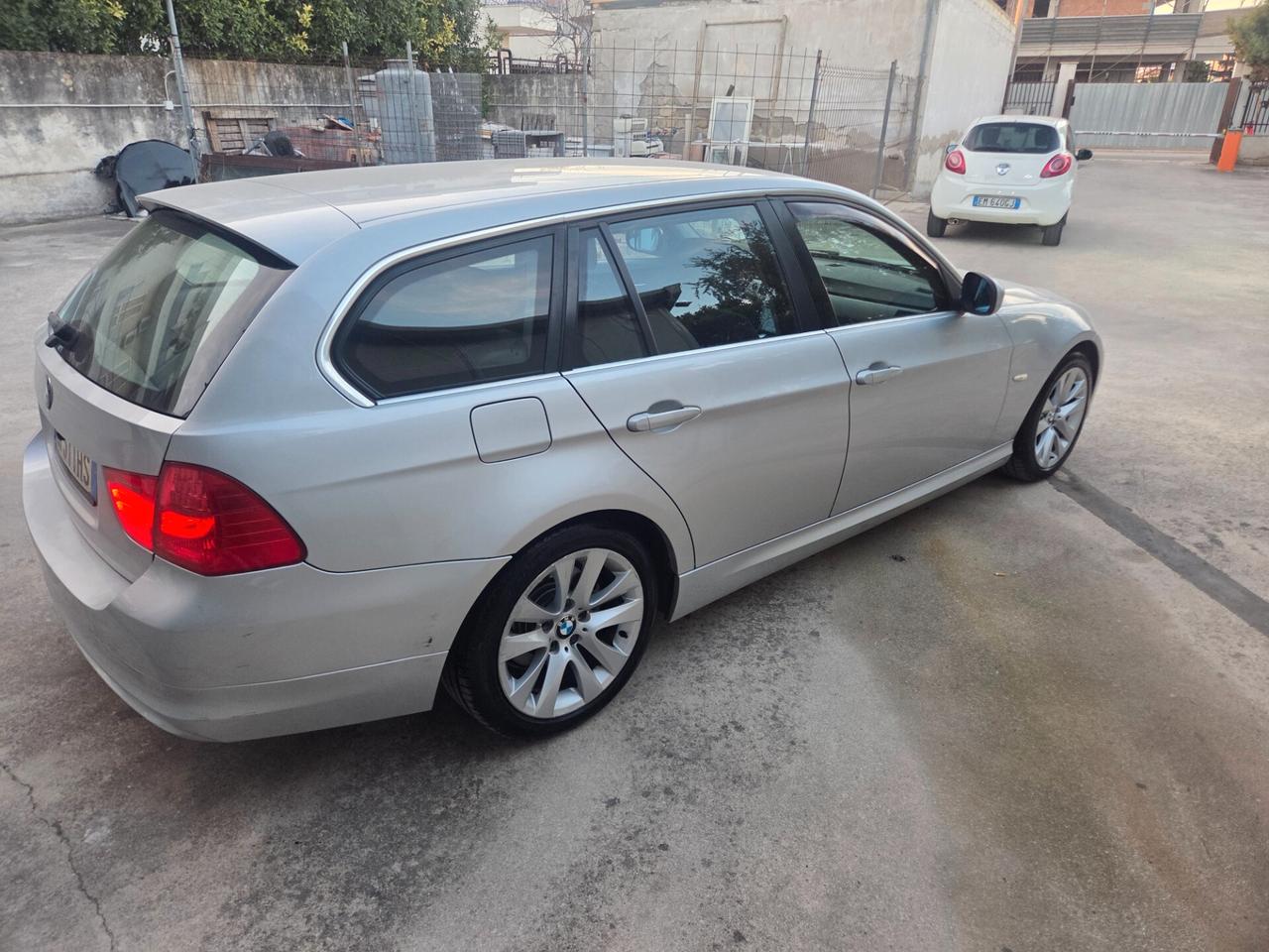 Bmw 318 318d 2.0 143CV cat Touring MSport
