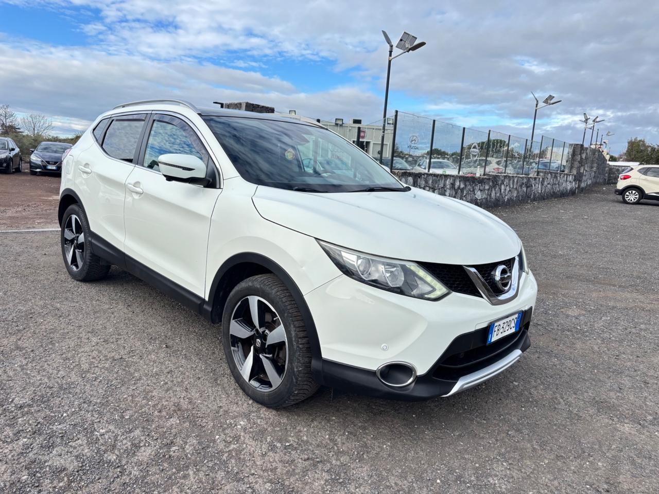 Nissan Qashqai 1.5 dCi N connecta 2015