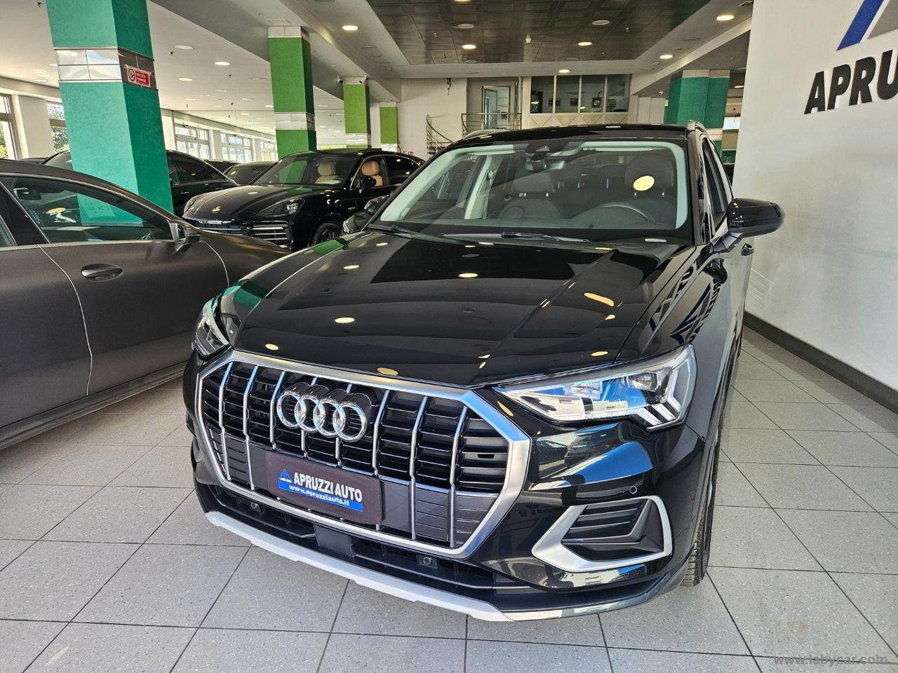 AUDI Q3 35 TDI S tronic Business Advanced