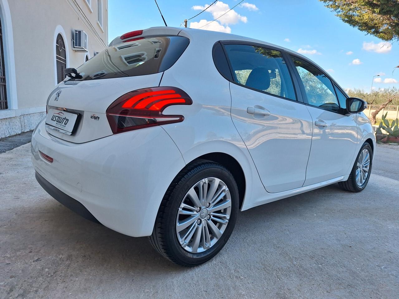 Peugeot 208 1.5 hdi 100 cv NAVI/CARPLAY 2019