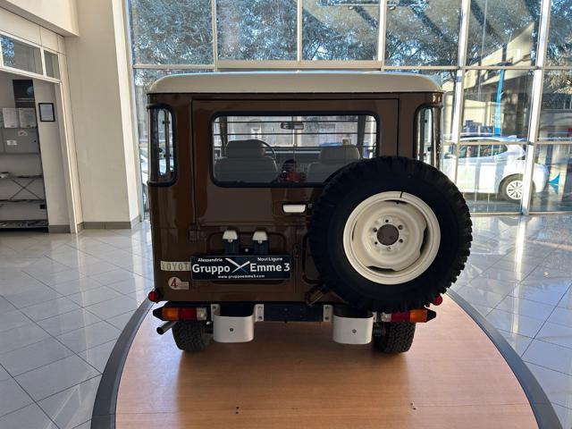 TOYOTA Land Cruiser BJ 42 HARD TOP