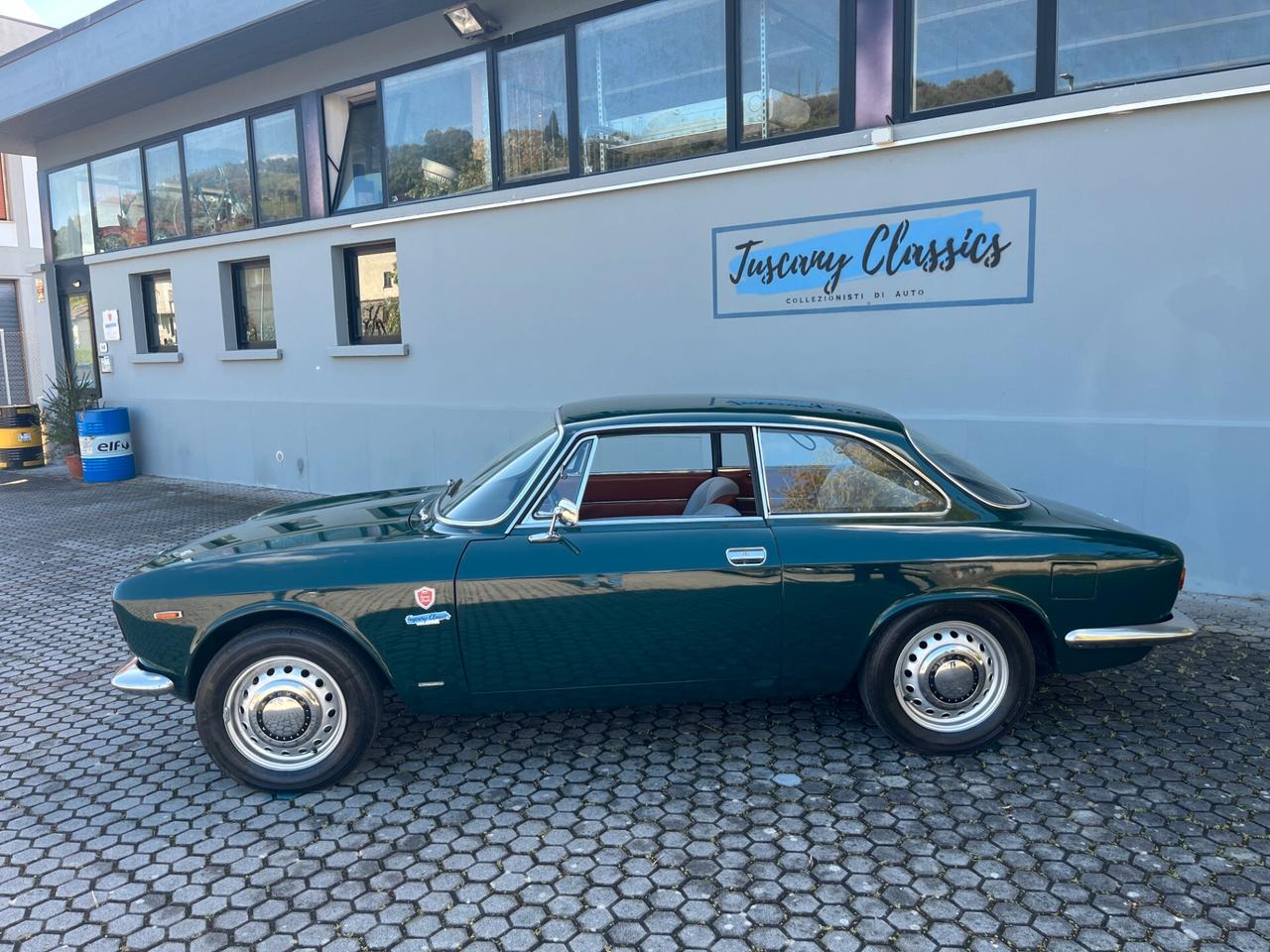 Alfa Romeo GT 1300 Junior scalino