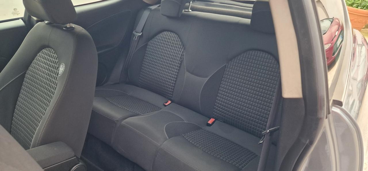 Alfa Romeo MiTo 1.3 JTDm-2 95 CV S&S Distinctive Sport Pack