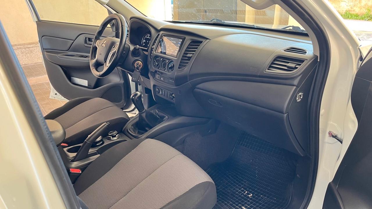 Mitsubishi L200 2.3 D Double Cab 4x4 Super Select Intense