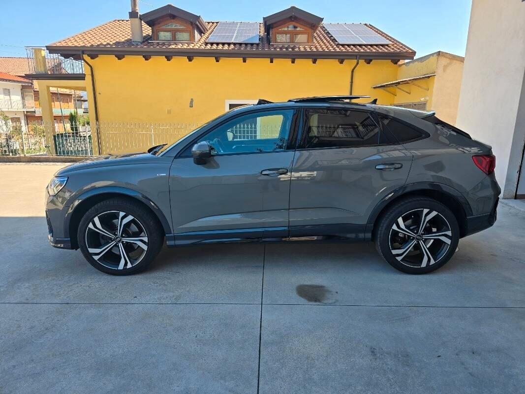 Audi Q3 40 TDI quattro S tronic line edition Identity Black