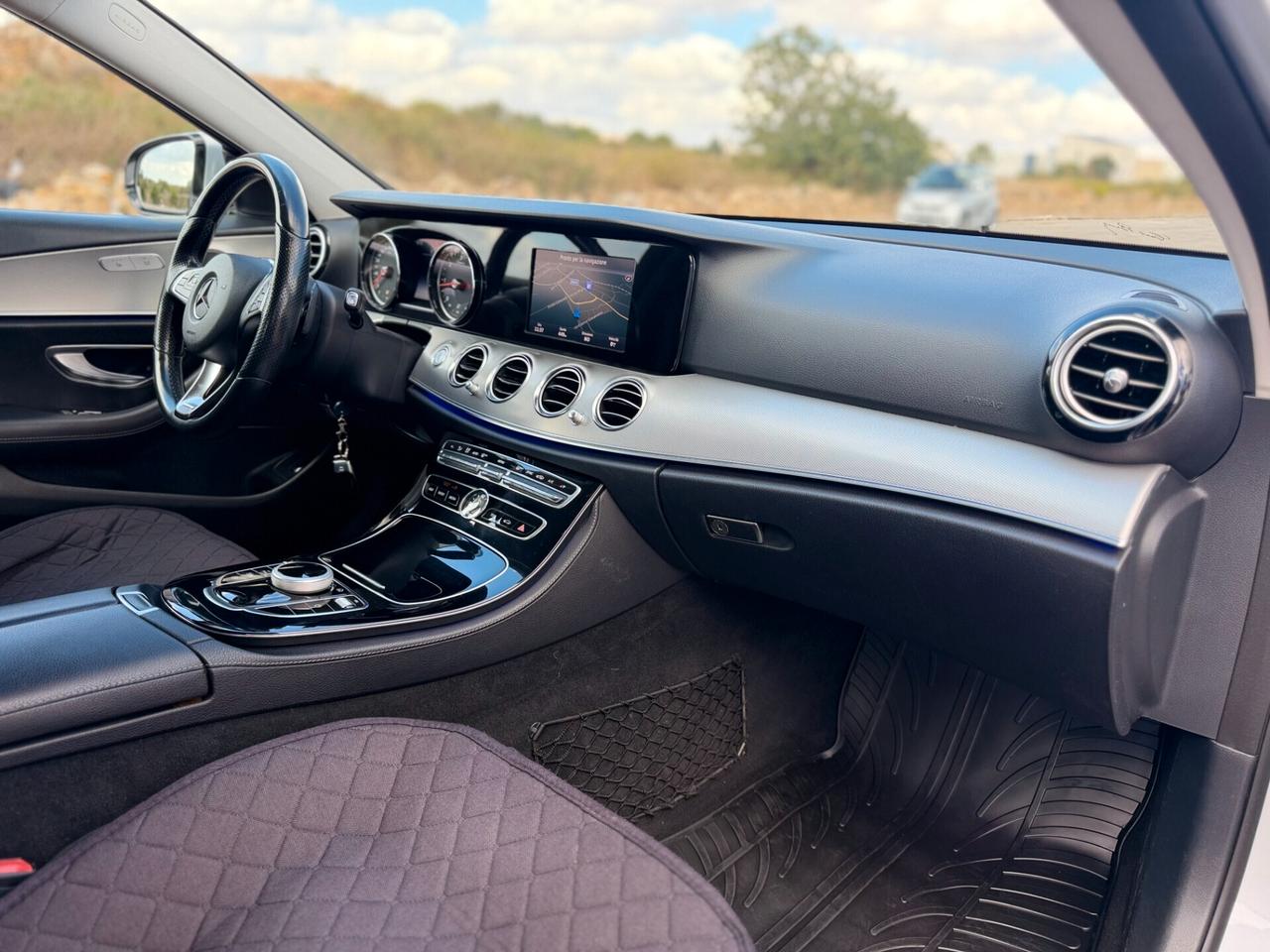 Mercedes-benz E 220d 194cv Executive Led*Pelle*Navi