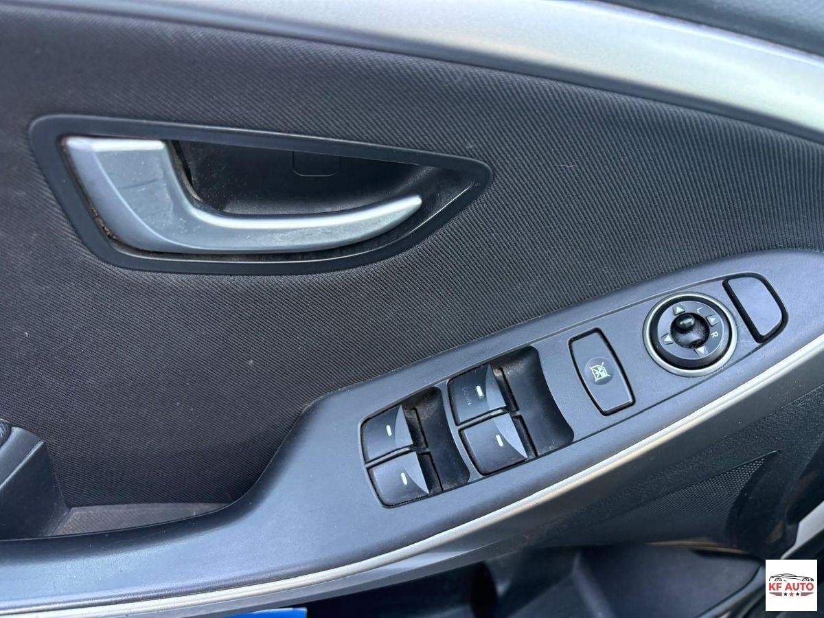 HYUNDAI - i30 - 1.6 CRDi 5p. Classic