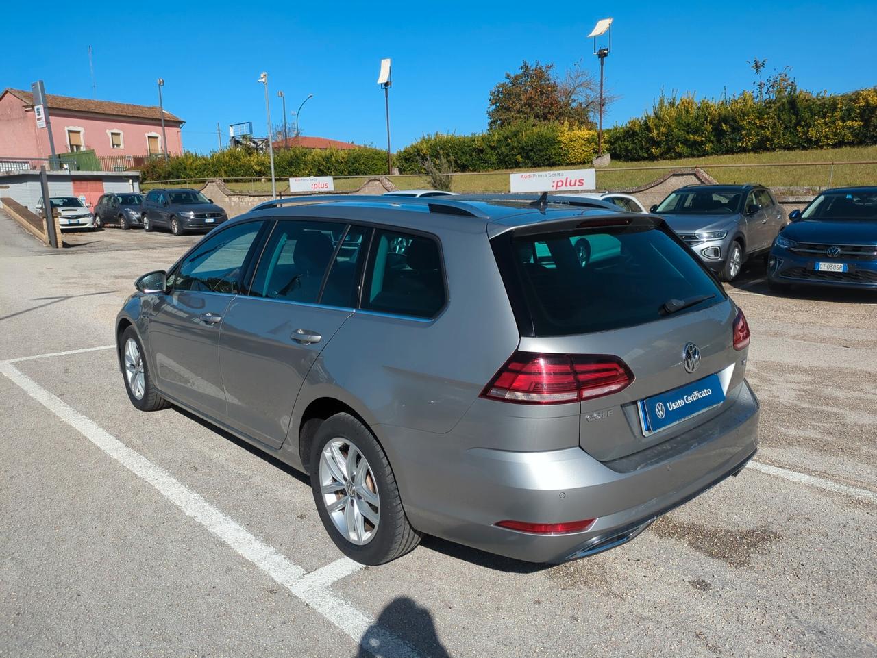 Volkswagen Golf Variant 1.4 TGI 110 CV R-LINE
