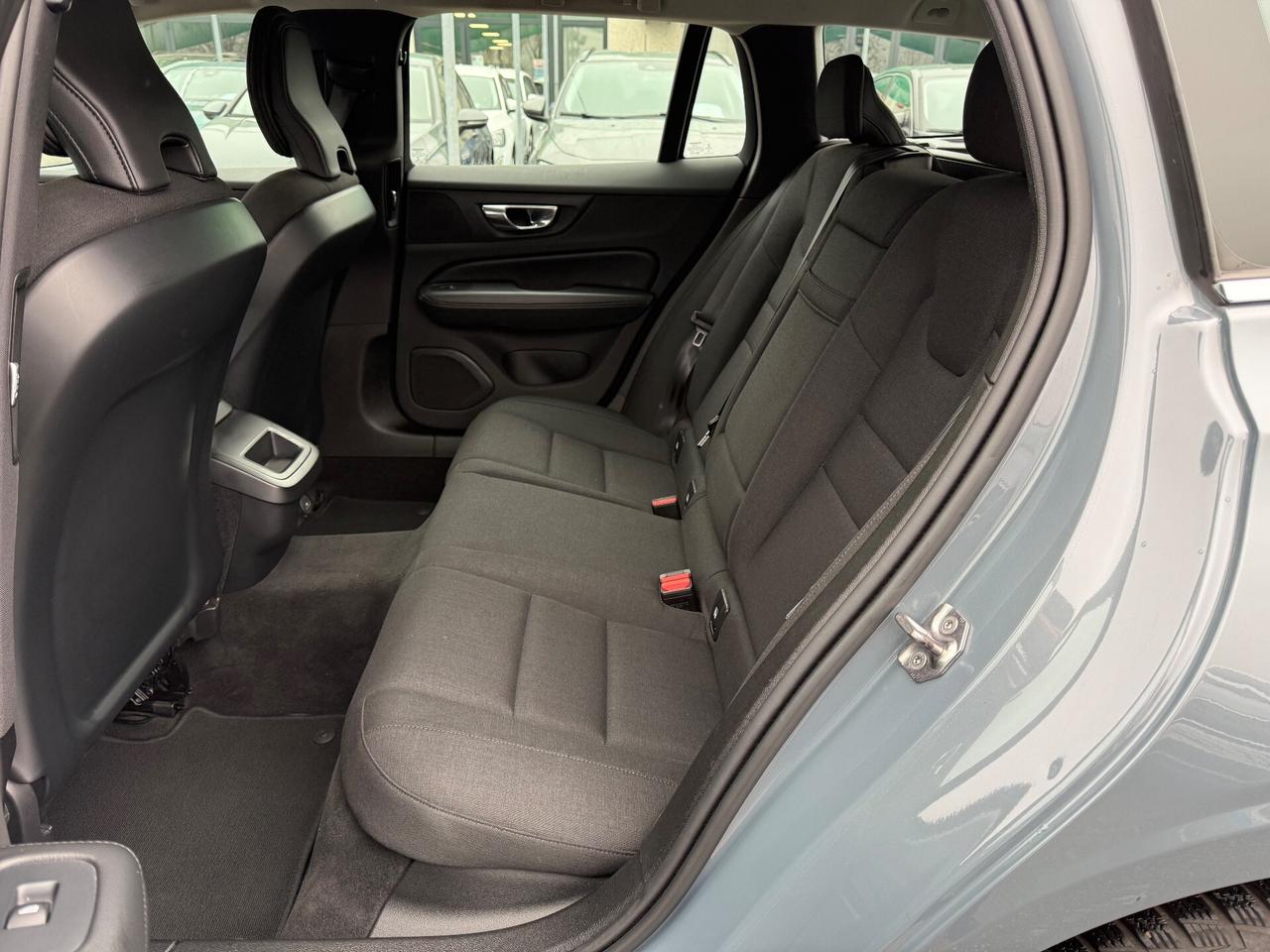 Volvo V60 B4 2.0 197 CV Geartronic Momentum Business Pro