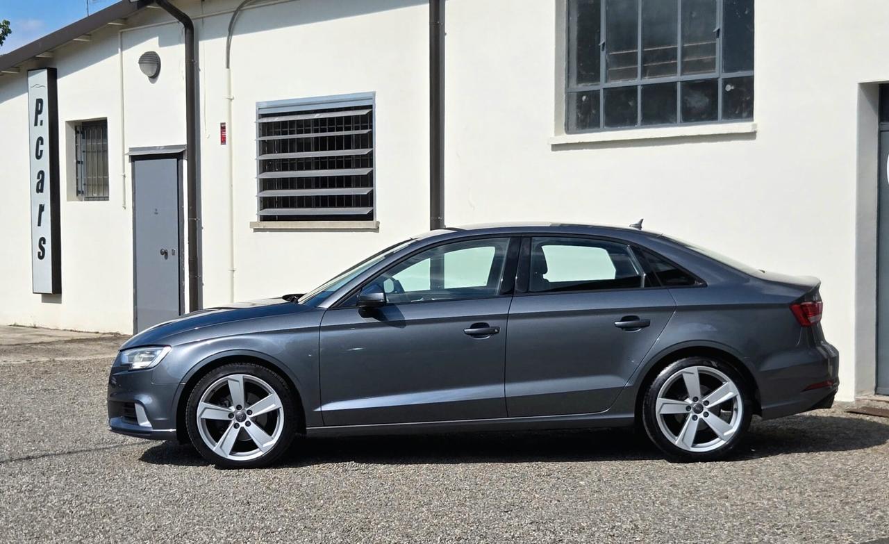 Audi A3 Sedan 1.6 TDI 116 CV Sport