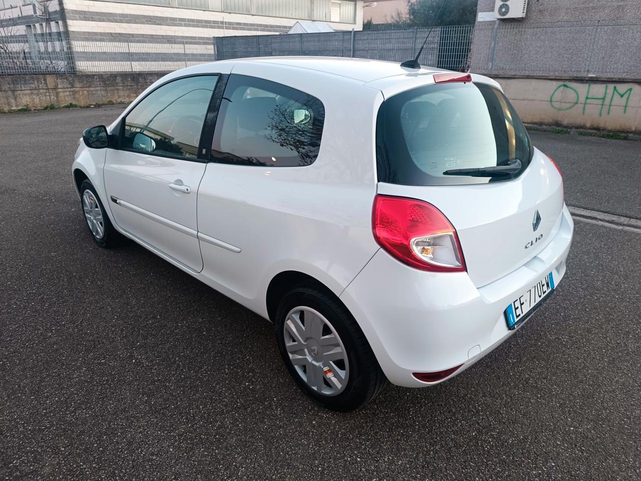 Renault Clio 1.2 benzina SOLAMENTE 69.000 KM