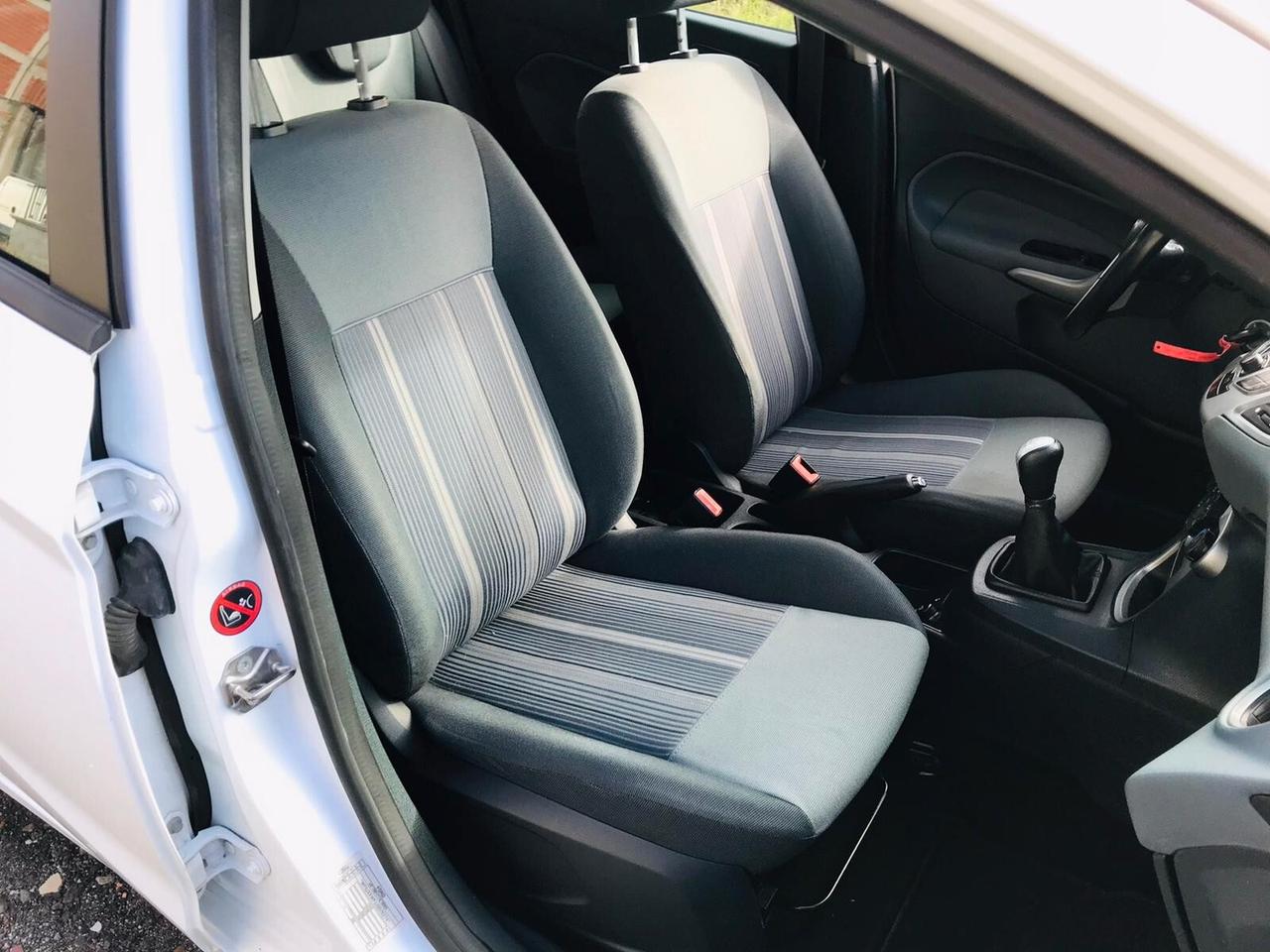 Ford Fiesta 1.4TDCI NEOPATENTATI CHIAMA