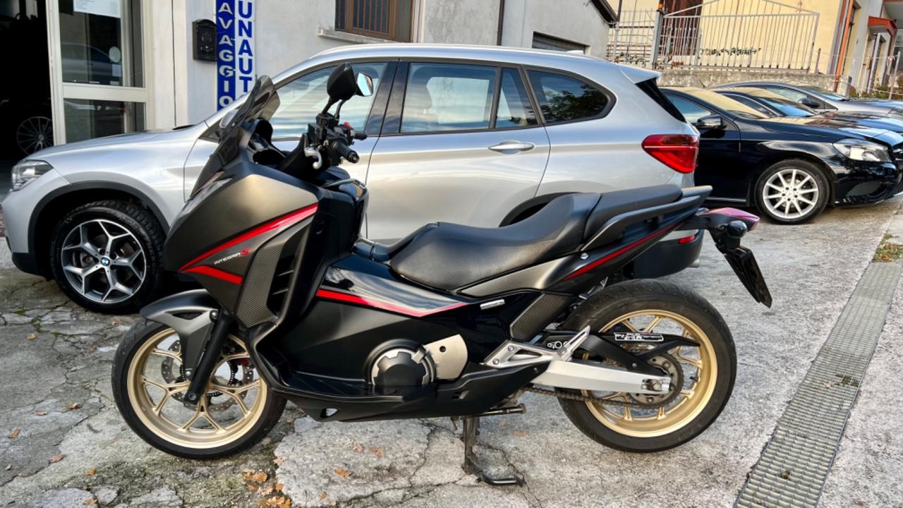 Honda Integra 750 S