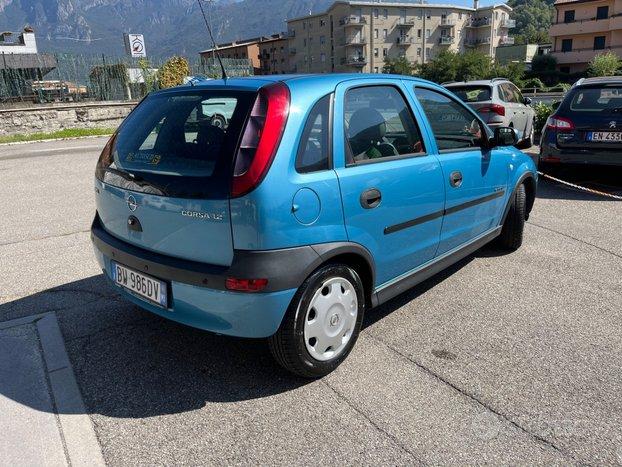 Opel Corsa 1.2i 5 porte