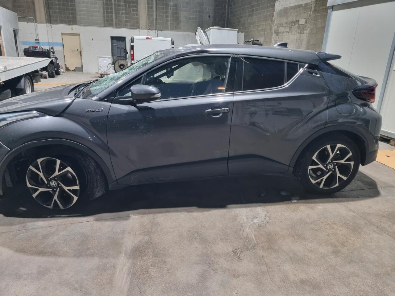 Toyota C-HR 1.8 Hybrid E-CVT Trend