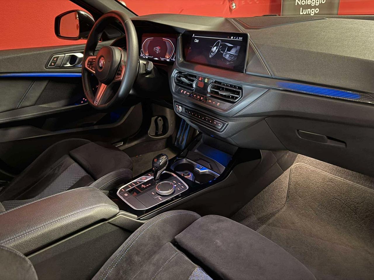 Bmw 118 118d 5p. Msport